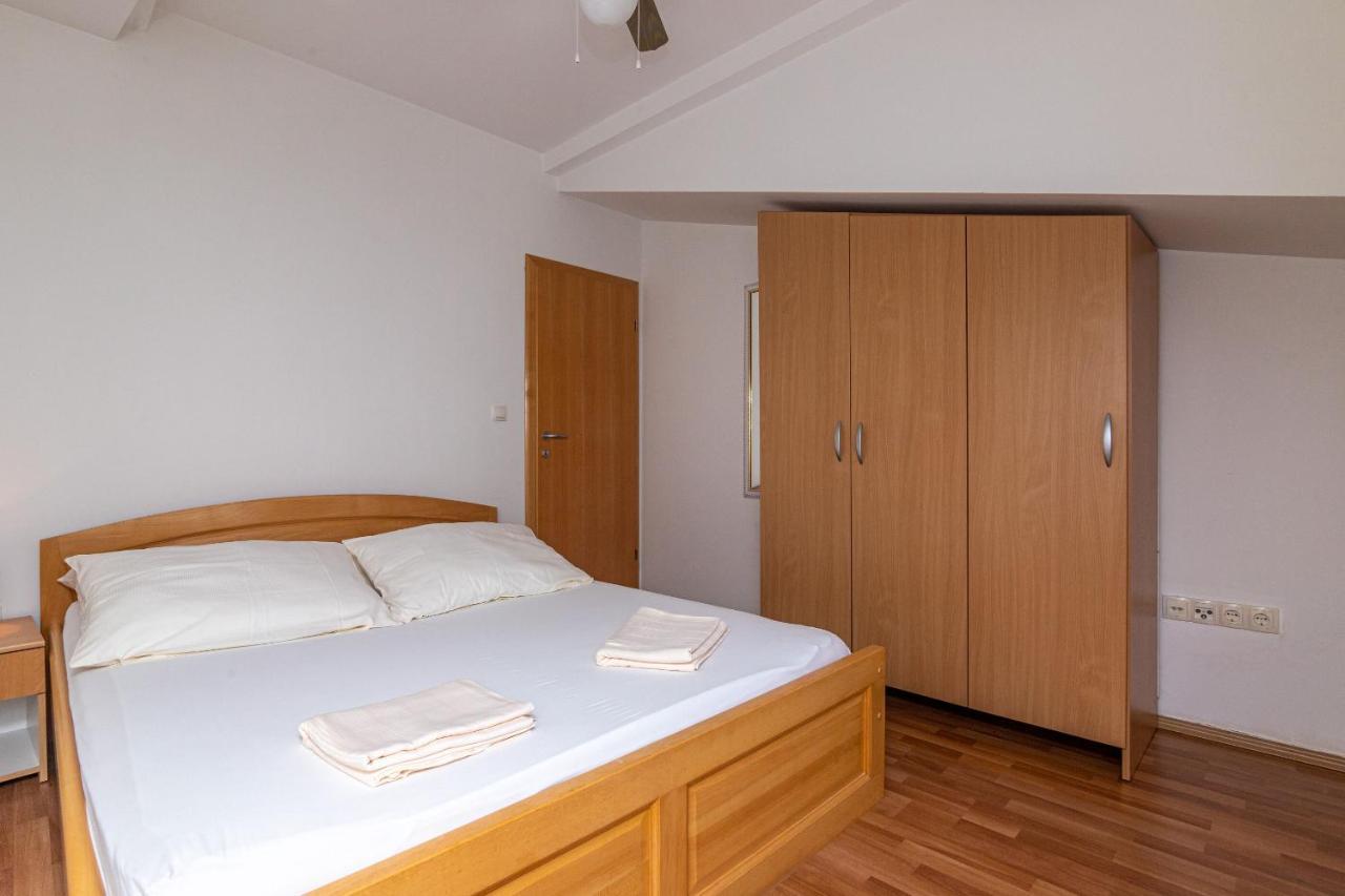 Apartments Janja Trogir Eksteriør bilde