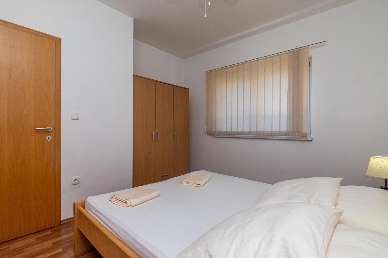 Apartments Janja Trogir Eksteriør bilde