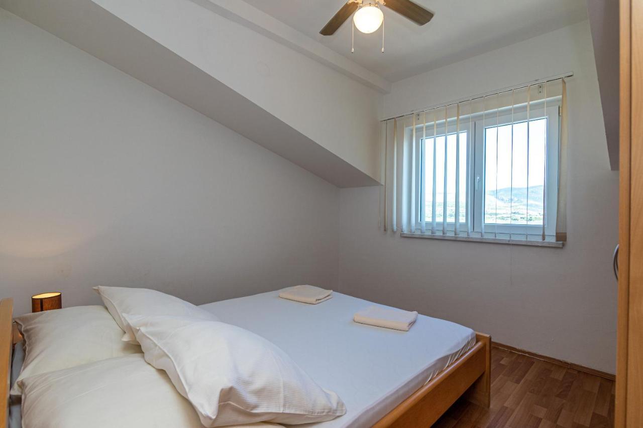 Apartments Janja Trogir Eksteriør bilde